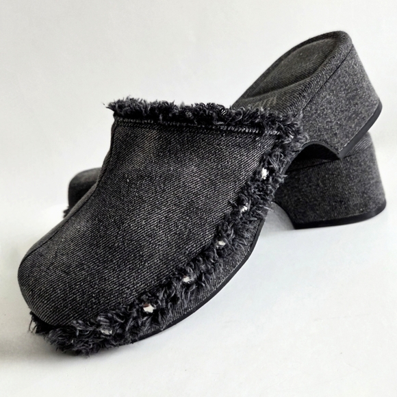 Zara Slip-On Clogs In Black & Gray Distressed Denim, Frayed Trim Silver Studs 40 - Picture 1 of 15